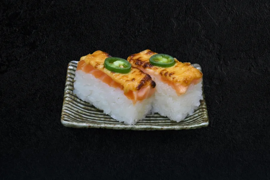 Salmon Oshi 2pcs